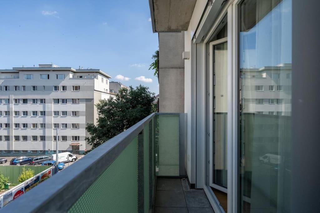 Urban 1Br Retreat, Easy City Link By Hm Vienna Luaran gambar